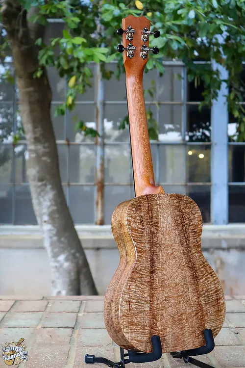 Picture showing the back of the Kanile'a Ukulele