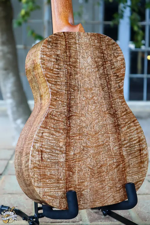 Picture showing a close up of the back of the Kanile'a Ukulele
